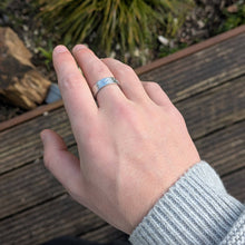 Load image into Gallery viewer, MOUNTAIN BAND RING