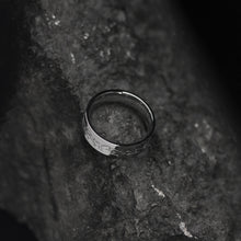 Load image into Gallery viewer, MOUNTAIN BAND RING