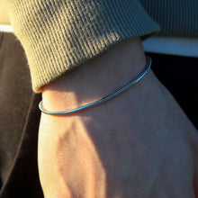 Load image into Gallery viewer, SLIP CHAIN BRACELET