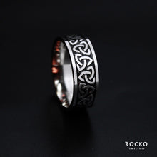 Load image into Gallery viewer, CELTIC KNOT RING - Rocko Jewellery