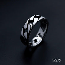 Load image into Gallery viewer, CUBAN CHAIN RING - Rocko Jewellery