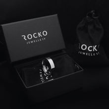 Load image into Gallery viewer, CLASSIC BAND RING