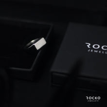 Load image into Gallery viewer, BAR SIGNET RING - Rocko Jewellery
