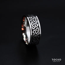 Load image into Gallery viewer, CELTIC KNOT RING - Rocko Jewellery
