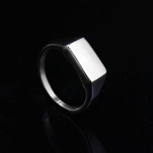 Load image into Gallery viewer, CLASSIC SIGNET RING - Rocko Jewellery
