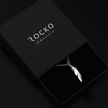 Load image into Gallery viewer, FEATHER PENDANT CHAIN - Rocko Jewellery
