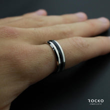 Load image into Gallery viewer, STRIPE BAND RING - Rocko Jewellery
